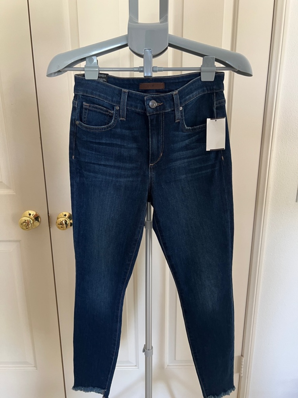 Joe's Jeans Dark Blue Indigo High-Rise Skinny Raw Hem Jeans.
Size 27